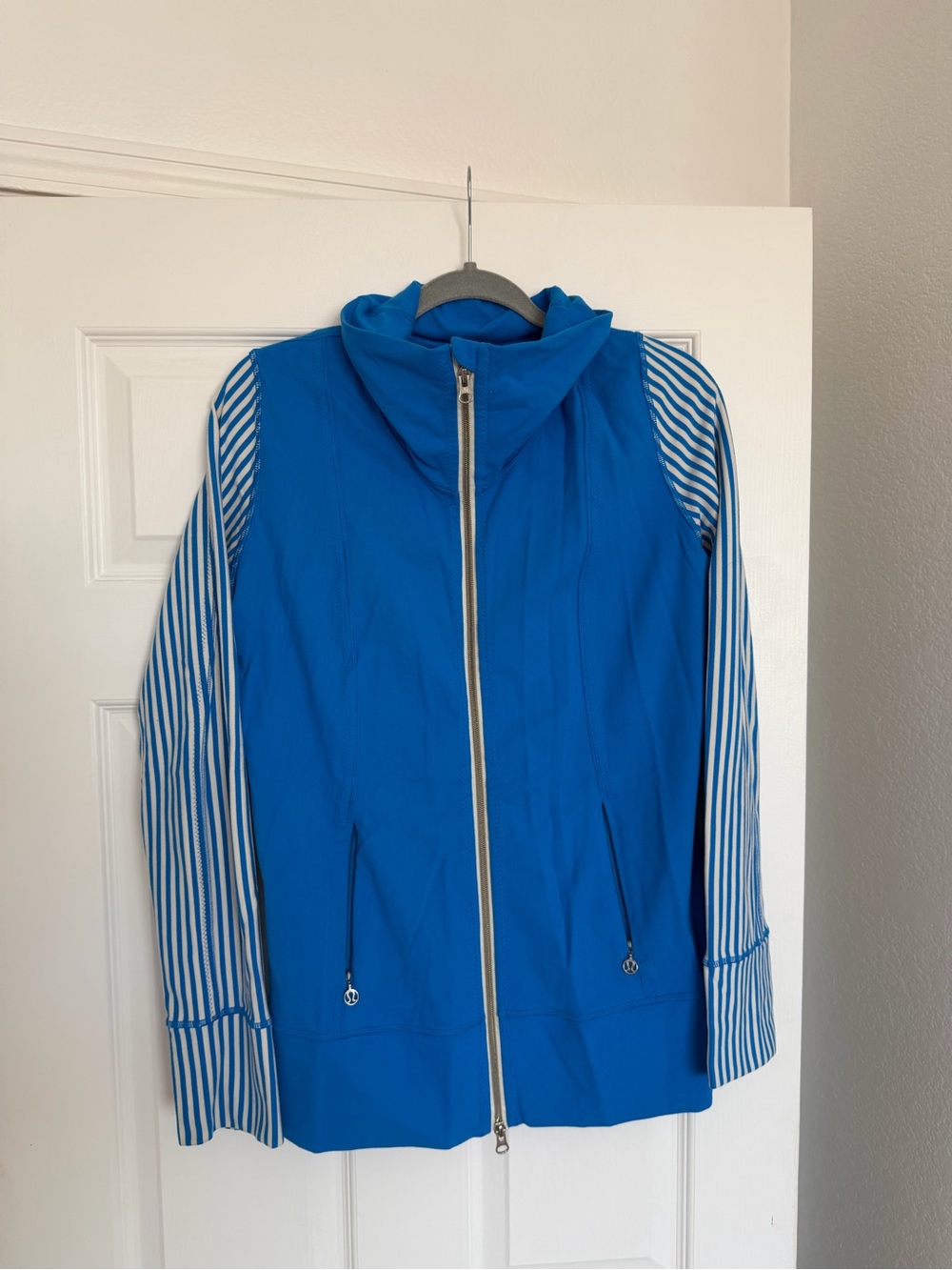 Womens Lululemon Blue Hooded Jacket with Striped Sleeves